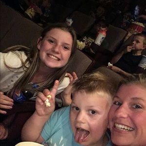 Meet your Posher, Andrea